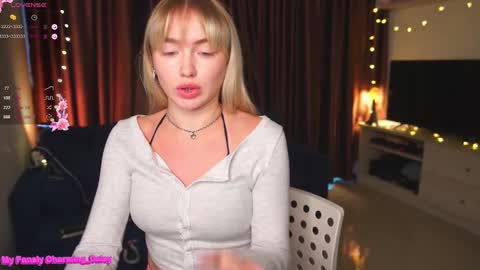 my fansly Charming daisy              My Wishlist  for new toys     online show from March 12, 2:52 am