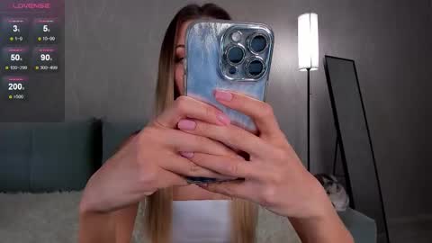 Snapshot of chatur_babes_ chatting on October 27, 12:44 pm Im Elya   inst Elya Elfie  online show from October 27, 12:44 pm