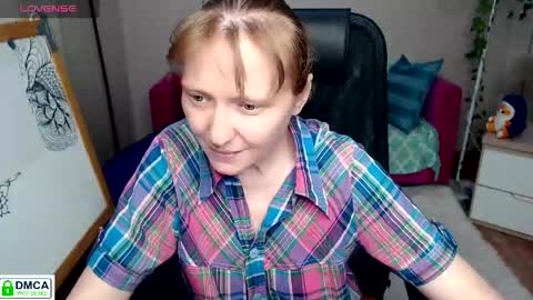 cheerful_madam1 online show from May 20, 9:50 am