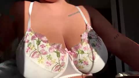 Snapshot of chels_pussy4 chatting on September 21, 4:16 pm Chelsea online show from September 21, 4:16 pm