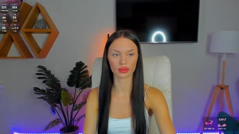 Cherry  Kiss online show from April 17, 7:10 am