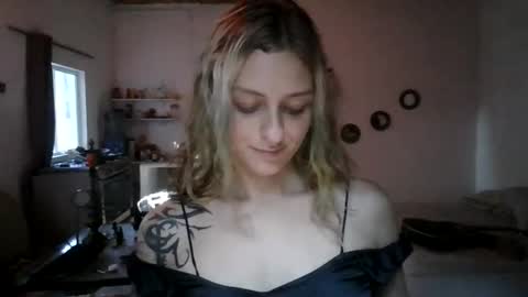 cherryblushxo online show from March 15, 11:07 pm