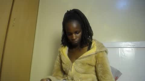 cherrycuddle2 online show from December 18, 7:07 pm