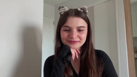 Lina online show from December 28, 7:44 am