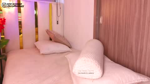   online show from April 19, 4:40 pm