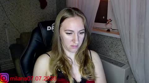 Mila online show from December 12, 9:15 pm