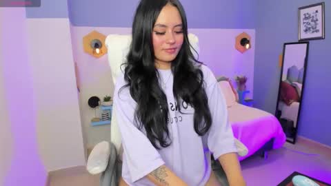 Chloe online show from November 27, 5:16 pm