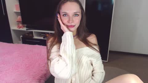 Chloe online show from September 23, 2:48 pm