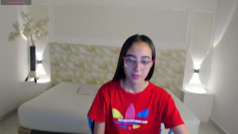 chloehil2 online show from December 26, 7:27 pm