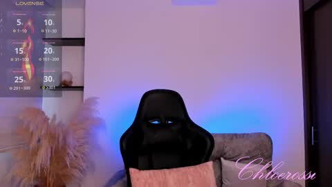 Laura online show from March 25, 9:06 pm