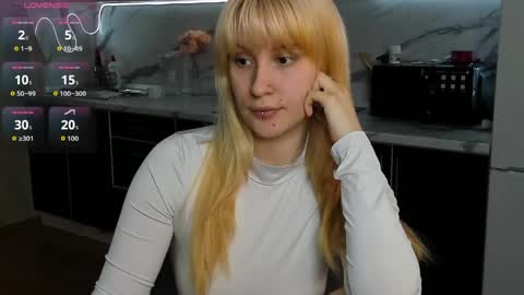 choco_meowx online show from April 8, 7:10 am