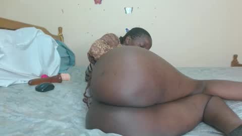 chocolatebony_ online show from October 22, 7:02 am