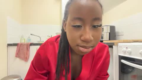 chocolatebunnycakez online show from February 5, 2:03 am