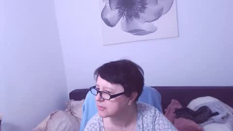 Christa online show from November 15, 6:31 pm