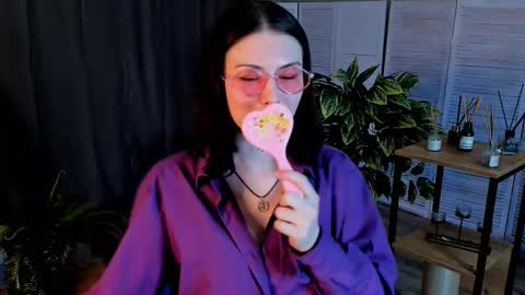 christaschrecongost online show from March 4, 7:31 pm