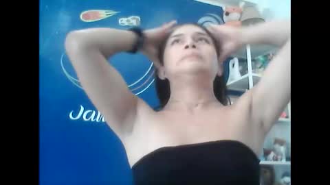 Snapshot of chrysadel chatting on October 1, 12:59 am Ur Suraya22 online show from October 1, 12:59 am