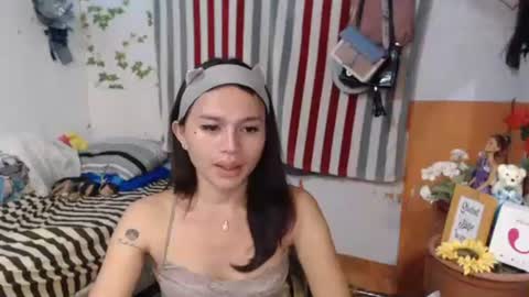 Snapshot of chrysadel chatting on December 4, 3:54 pm Ur Suraya22 online show from December 4, 3:54 pm