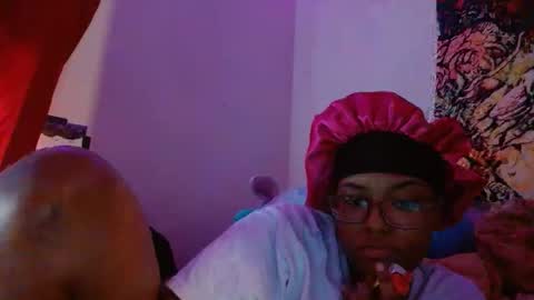 Mommy milf online show from May 15, 11:24 am