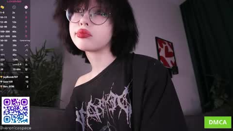   L  online show from April 11, 7:45 am