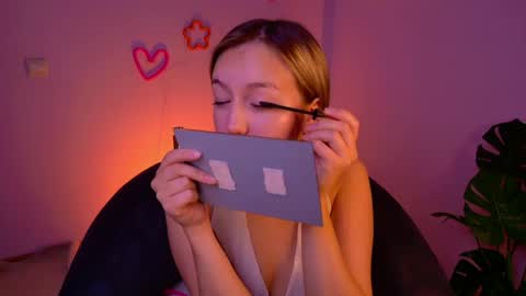 cindylovesmith online show from June 5, 4:38 am