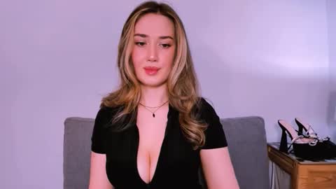 cindyprettywomen online show from April 17, 4:31 pm