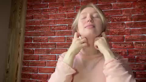 citrusblissss online show from October 6, 2:06 am