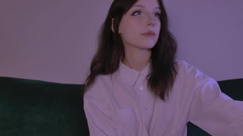 Claire Bennett online show from April 15, 1:39 am