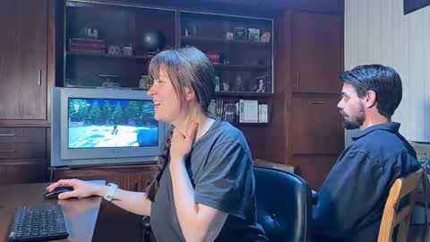 Claire Moulin online show from June 6, 8:15 pm