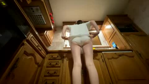 Claire Moulin online show from April 20, 8:12 pm