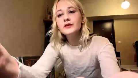 Snapshot of clementinehollner chatting on October 6, 6:45 pm Jenny online show from October 6, 6:45 pm