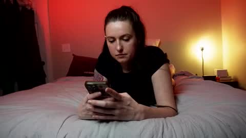 Snapshot of clemmy6699 chatting on February 25, 2:36 am clemmy and bane online show from February 25, 2:36 am