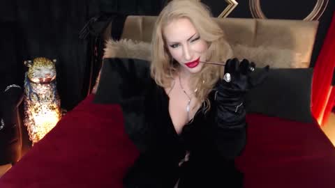 Cleo online show from February 4, 2:03 am