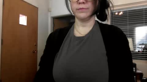 Cleverlittleminx online show from February 9, 5:59 pm