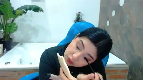 CLOE  online show from July 29, 10:37 am