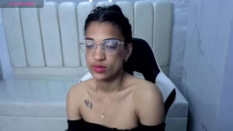 cloee online show from October 11, 7:57 am
