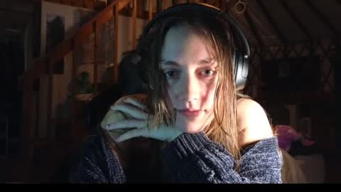 Snapshot of clover_tully chatting on January 23, 10:54 am Clover online show from January 23, 10:54 am