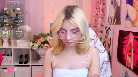 Mia online show from January 16, 7:31 pm