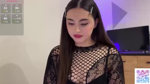 Yumi online show from February 23, 7:35 pm