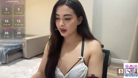 Yumi online show from April 24, 11:51 pm