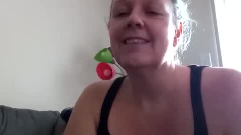 conchettap online show from November 16, 7:36 pm