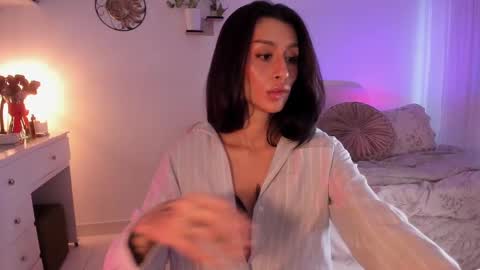 connie    online show from March 1, 1:40 pm