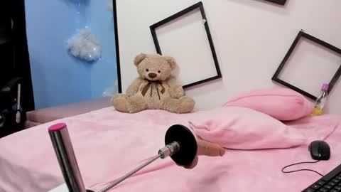 Snapshot of cooperemma_ chatting on October 10, 3:44 am CooperEmma online show from October 10, 3:44 am