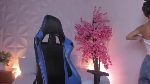  CORA  online show from December 3, 1:02 pm