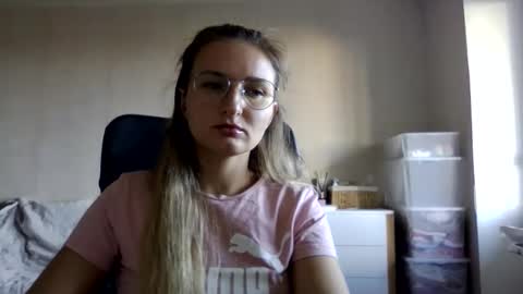 Snapshot of cora_fora chatting on September 13, 2:36 pm cora_fora online show from September 13, 2:36 pm