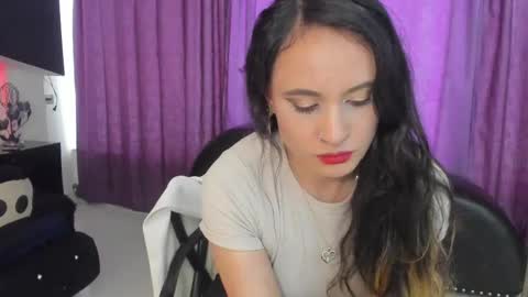 Coral  online show from October 4, 5:28 pm