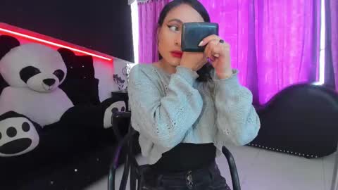 Coral  online show from September 9, 1:33 pm