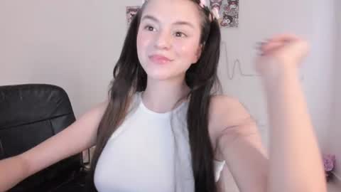 Coraline uwu     Bienvenidos al dulce mundo de Coraline    Hola amores soy Coraline  Una chica  tierna juguetona online show from August 6, 9:11 pm