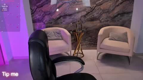 Corinne Russo online show from October 27, 5:25 am