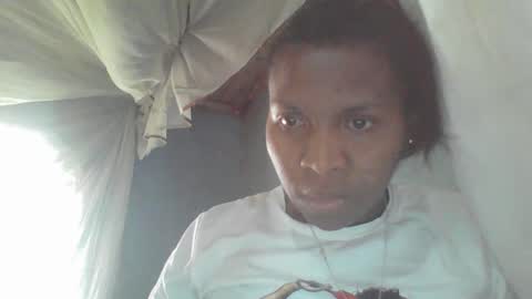 couleur_vanille online show from June 15, 6:46 am