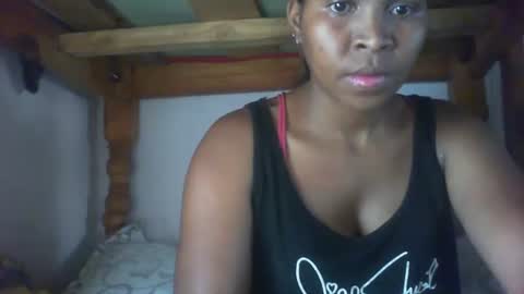 couleur_vanille online show from October 21, 7:34 am